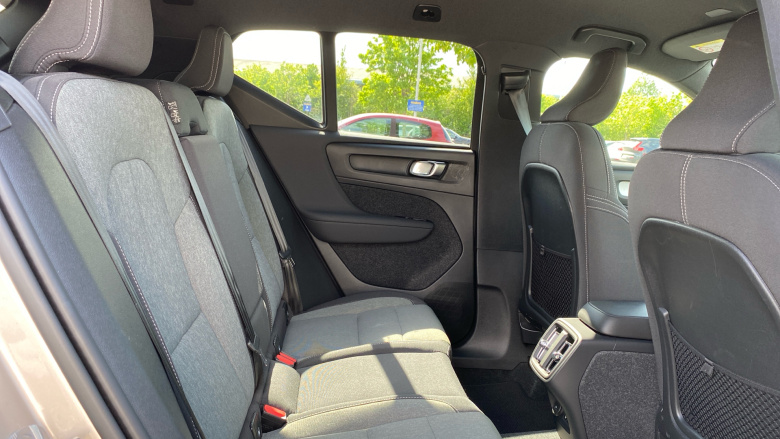 Volvo XC40 2.0 B3P Plus Dark 5dr Auto Petrol Estate